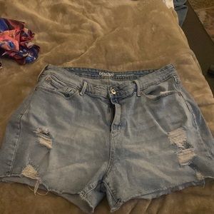 Levi’s high-rise shorts denizen